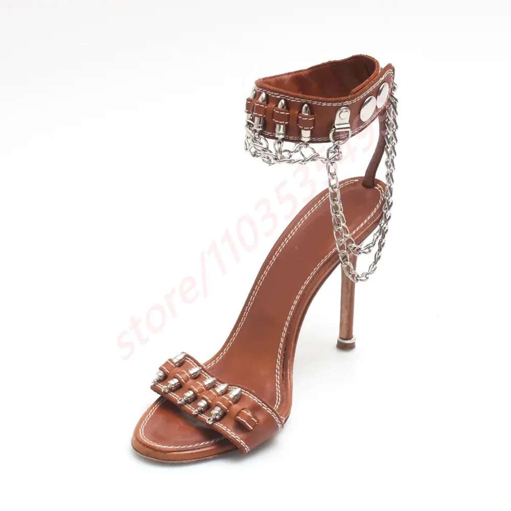 Neue Catwalk Bullet Chain Römi – Wide Fit Heels Bewertung und Preis